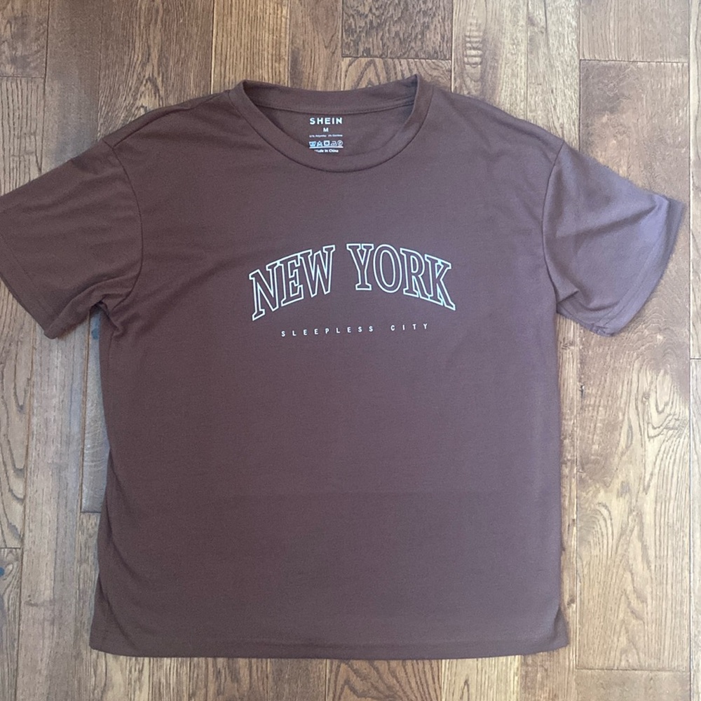 SHEIN T-Shirt New York Sleepless City Women’s Size Medium Brown w/ White Letters